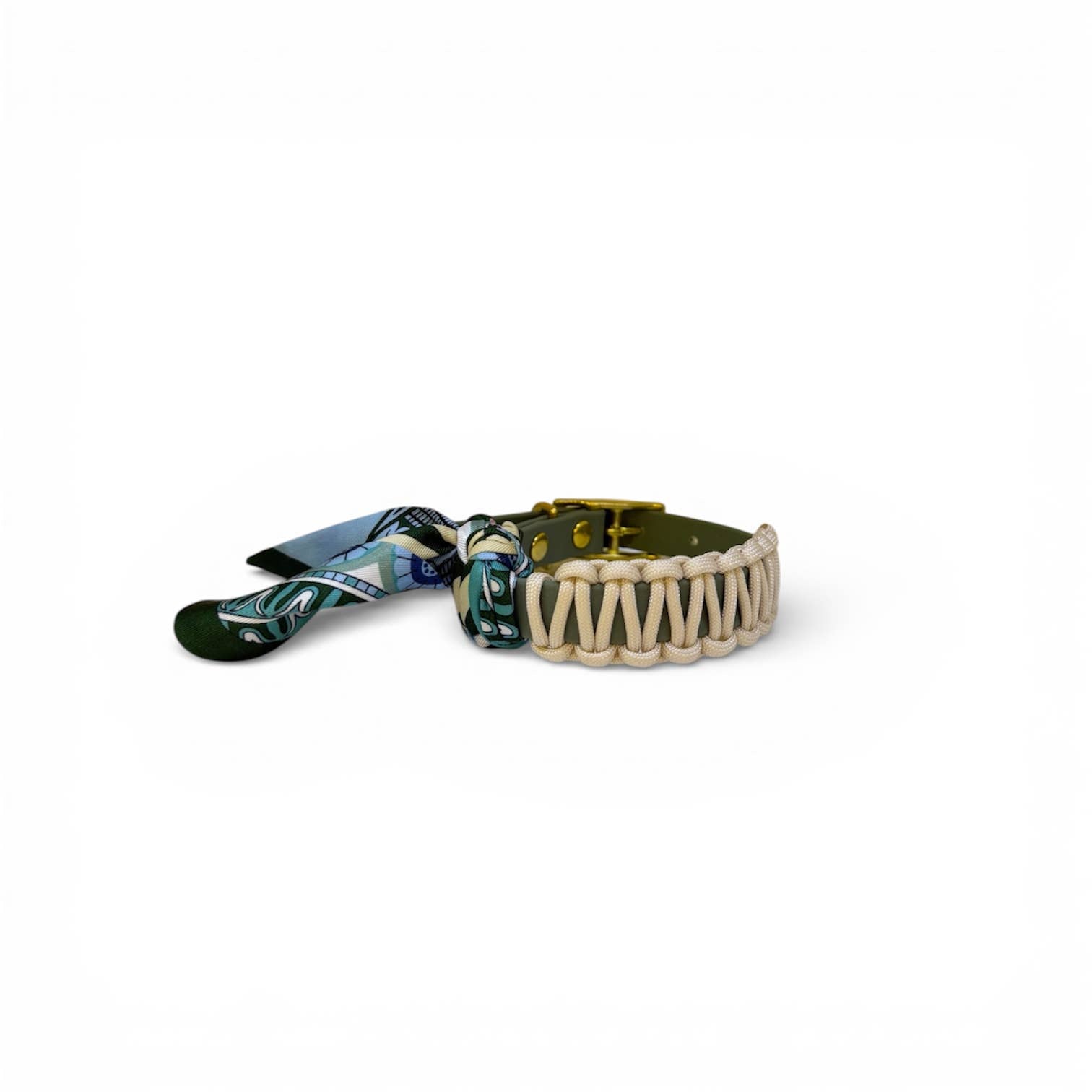 Collar Karel: S