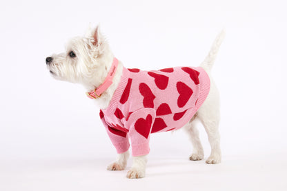 Różowy sweterek dla psa w serduszka